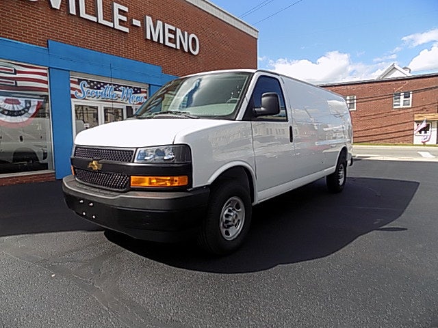 2026 Chevrolet Express 3500 Extended Work Van's photo