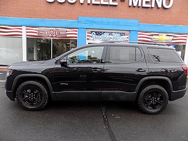2023 GMC Acadia AT4