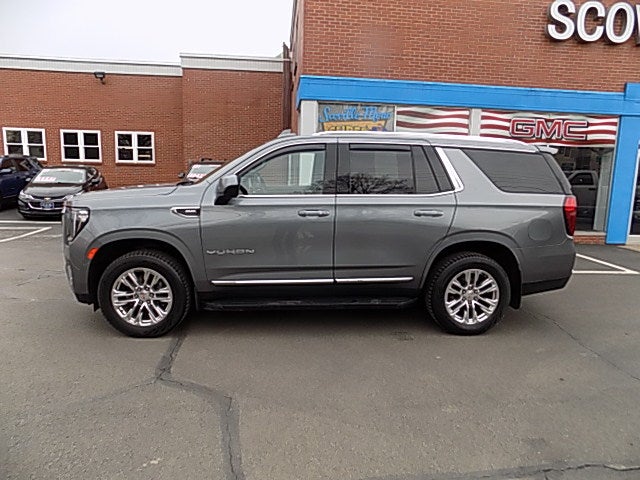 2022 GMC Yukon SLT