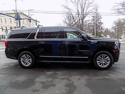 2023 GMC Yukon XL SLT