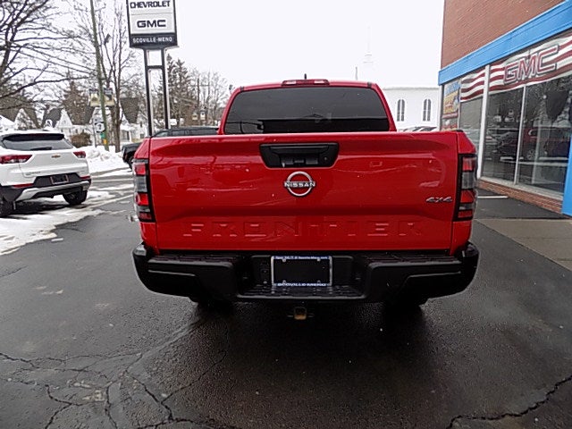 2022 Nissan Frontier S